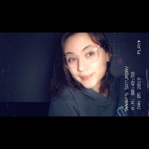 Meet your Posher, Anna